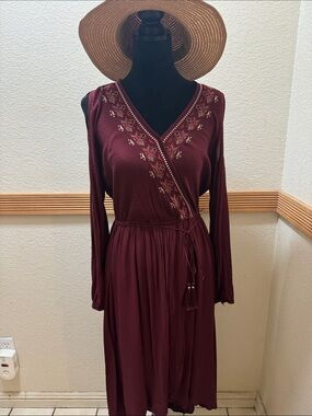 Knox Rose Women's Burgundy Long Sleeve Wrap Dress with Embroidered V-Neck Size S